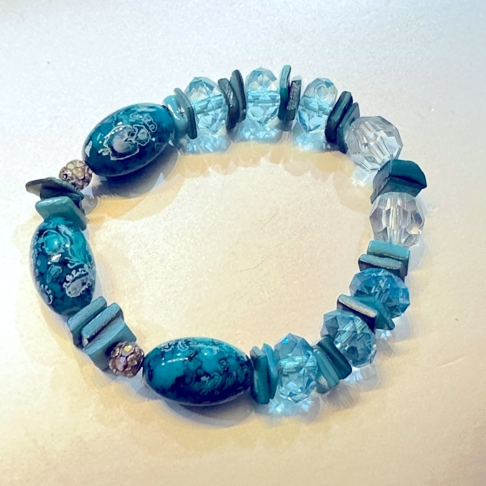 Cute Turquoise Blue Beaded Bracelet - Picture 5 of 5